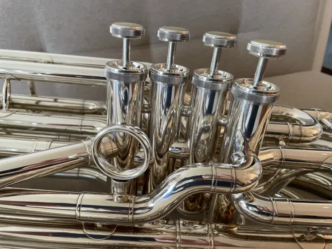 Tuba Yamaha Profissional YBB621