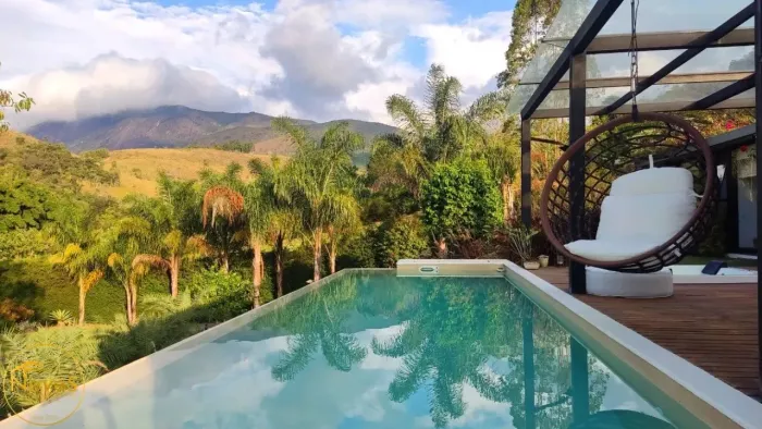 Vendo casa no bairro Vale das Videiras em Paty do Alferes - RJ