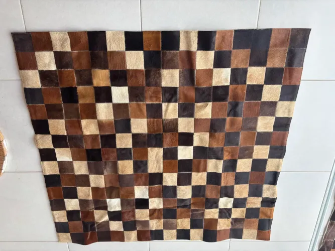 Tapete De Couro Quadriculado 1,60 X 1,50 -natural/marrom
