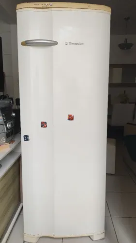 Geladeira Eletrolux Muito Boa