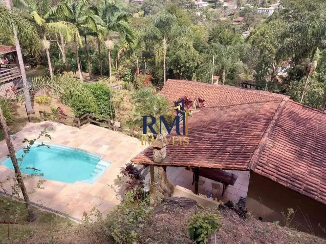 Casa em Condomínio à venda, 5 quartos, Centro - Rio Acima/MG