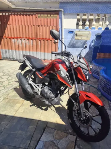 Vendo titan 2025 89km rodados ABS/160CC