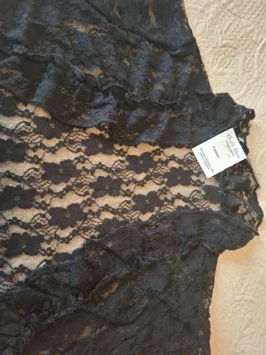 Bolero de renda preta