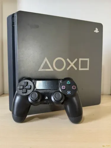 PS4 Slim 1TB Days of play com garantia 