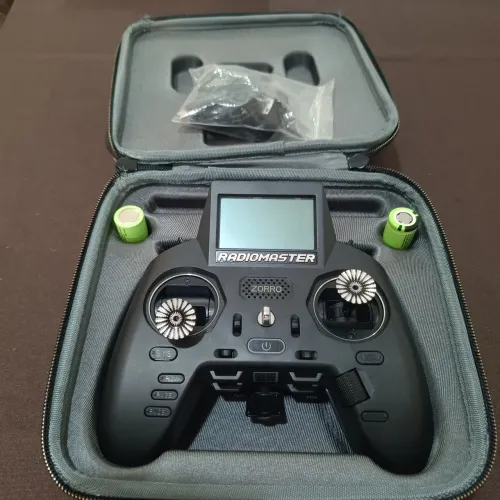 Rádio Controle Radiomaster Zorro 4in1 para sair hoje