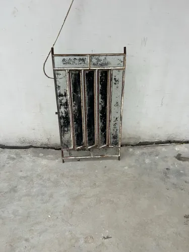 Janela de ferro com vidro 