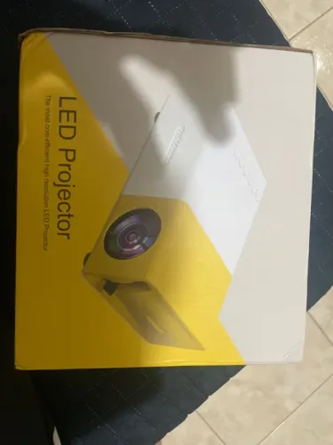 Projetor LED Portátil - Alta Resolução