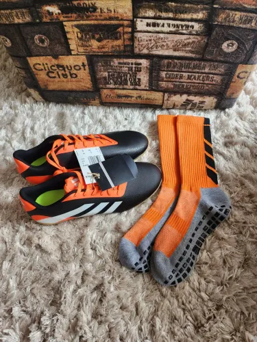 Futsal original ADIDAS + meia de brinde