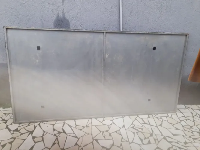 Banca de aço para comércio