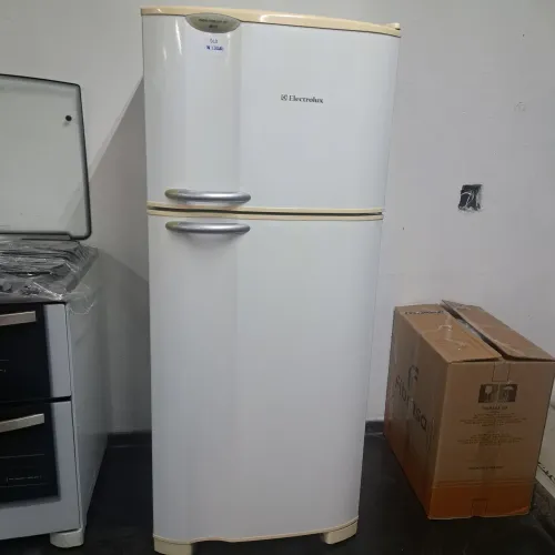 Geladeira Frost Free DF35 Electrolux