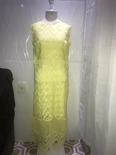 Vestido de Renda Amarelo Claro