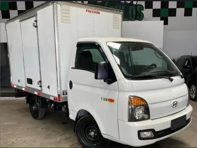 Hyundai HR baú seco ano 2018