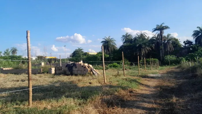 Vendo lote no bairro Vila Iris 