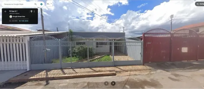 Setor Oeste QD 07, 3 quartos sala copa laje R$ 450.000
