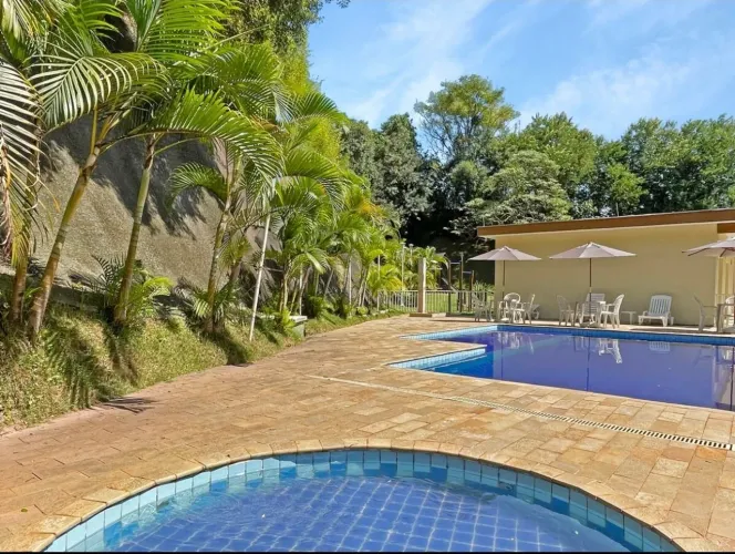 Apartamento com piscina e área verde - Perfeito para você!