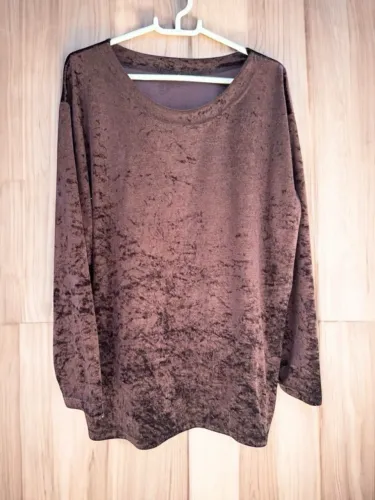 Blusa de Veludo Marrom - Manga Longa
