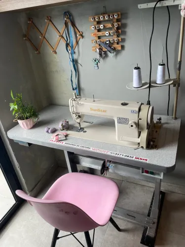 Máquina de costura industrial