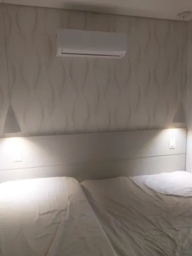 CASA DE CONDOMINIO TERRA NOVA R$595.000,00 3 QUARTOS COM SUITE REFORMADA COM COZINHA