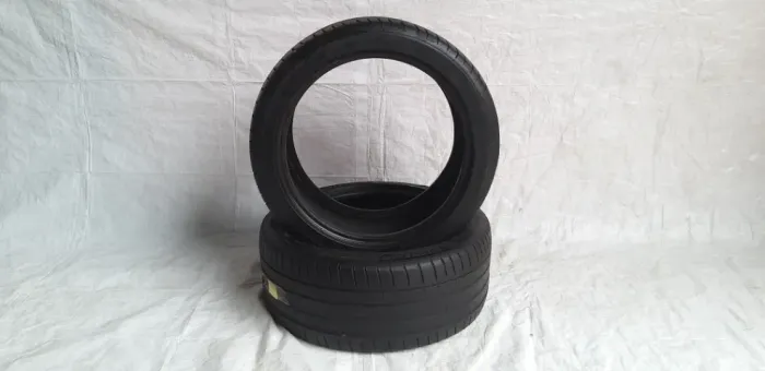 Par de Pneus MICHELIN vulcanizado 245/40/R18 #54