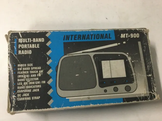 Rádio Portátil Multi-Bandas International MT-900