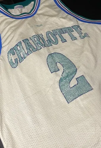 Vintage nba charlotte hornets 1995 converse player