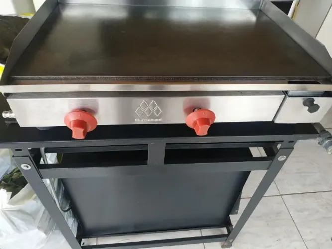 VENDO FOGÃO INDUSTRIAL COM FORNO E CHAPA PARA LANCHES !!!!!!!!!!!!!
