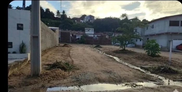 Terre pra vender bairro do Roger próximo a parque zoológico conhecido como bica