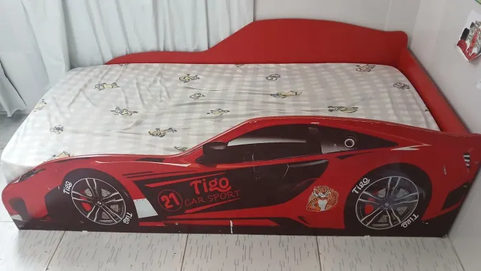 Cama infantil modelo CARRO