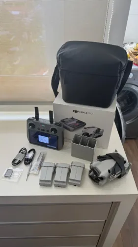 DJI Mini 4 Pro Fly More Combo Plus | RC 2 + 3 Baterias