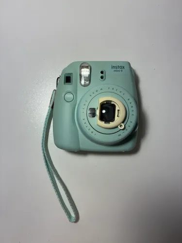 Câmera Instax mini 9