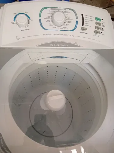 Máquina de lavar Eletrolux 12 kg