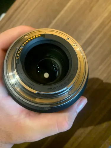 Vendo lente 85mm canon RF único dono sem marcas de uso 