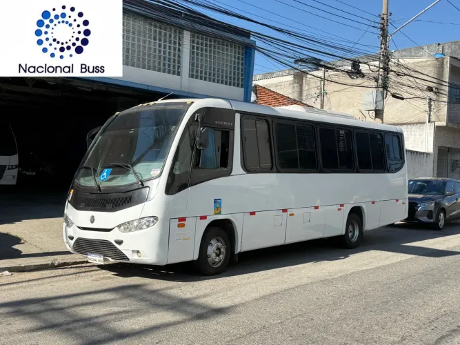 2013 - Marcopolo Sênior Executivo 30 Lugares