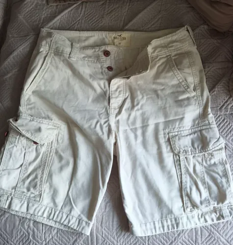 Bermuda Hollister