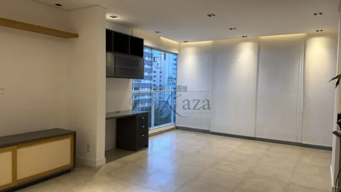 Apartamento - Moema - 2 Suítes - 78m².