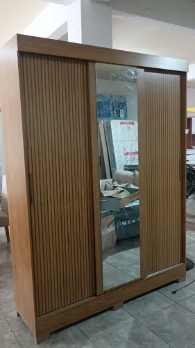 Guarda roupas casal compacto novo já vai montado