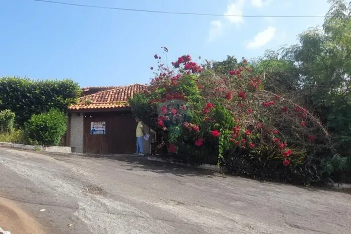 Casa em condomínio fechado em Lauro de Freitas
