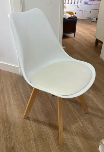 Cadeira de Jantar Saarinen Wood Branca