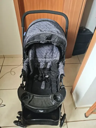 Carrinho e bebê conforto Cosco kids travel system reverse