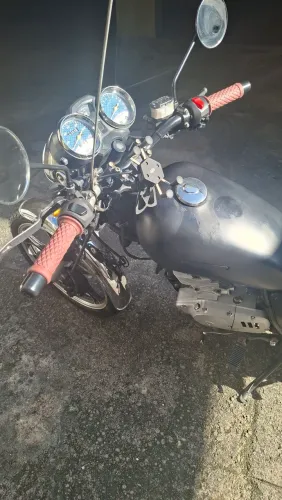 Intruder 125