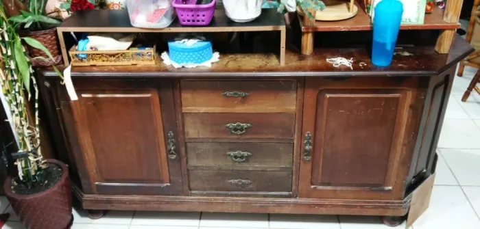 Antigo Armário Balcão Aparador de Madeira Maciça (Estilo Buffet) - Anos 50 / 60