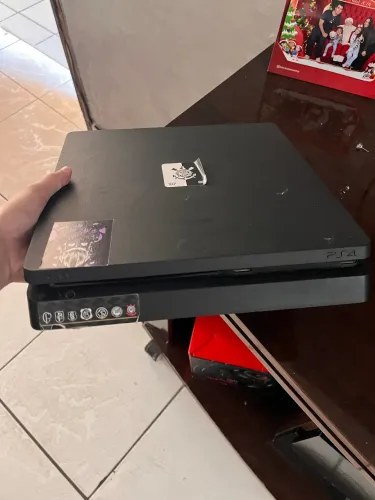 PlayStation 4 Slim 500GB + 1 Controle