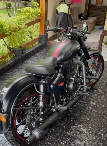 Royal Enfield Classic Dark 350cc ABS 2023
