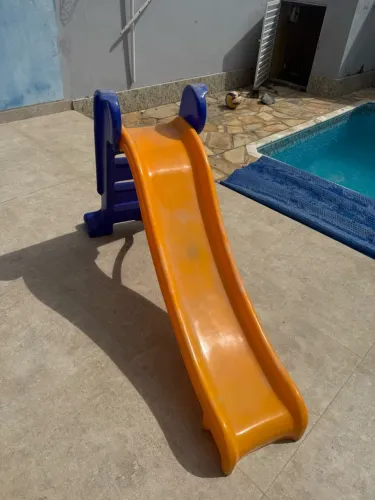 Escorregador infantil