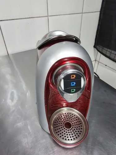 Cafeteira 3 coraçaoes em perfeitamente estado