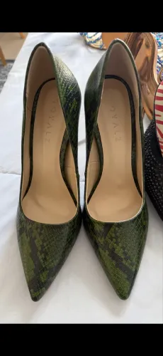 Scarpin verde estampado 