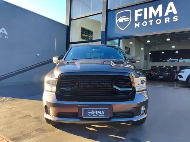Ram Classic Laramie 5.7 V8 16V Gasolina 4X4 Aut. 2022