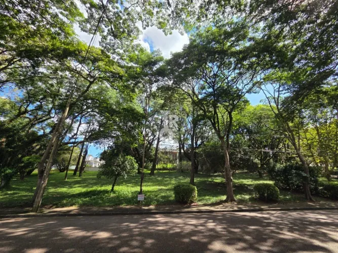 TERRENO À VENDA 822 M2, COM PEQUENO ACLIVE NO CONDOMÍNIO PARADISE CABREUVA - SP