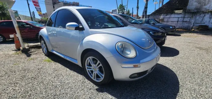 Volkswagen New Beetle 2.0 MI Mec./aut. 2010