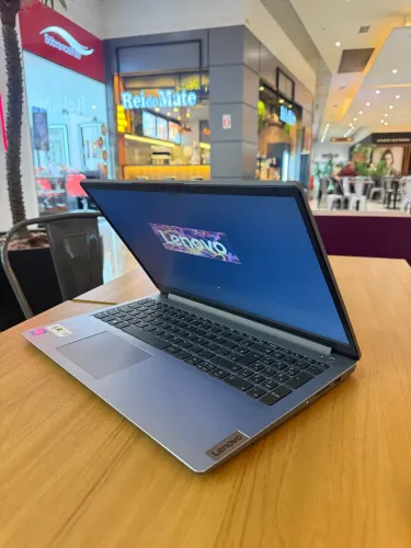 Notebook Lenovo COM CAIXA novo